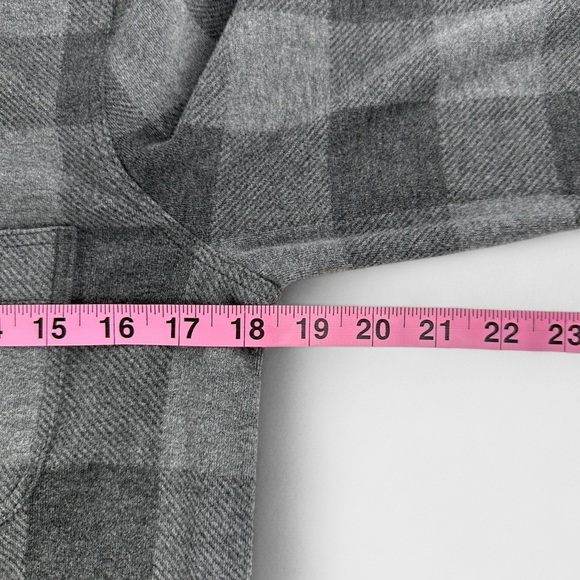 Quince Womens Small Gray Charcoal Plaid Stretch Sweater Fleece Button Down Shirt - Picture 10 of 11